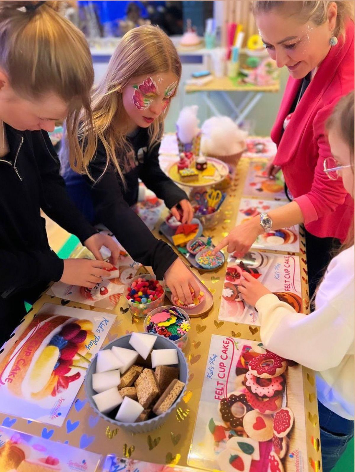 Laboratori Creativi di Pasticceria con il Feltro per Bambini a Milano, Bergamo e Monza